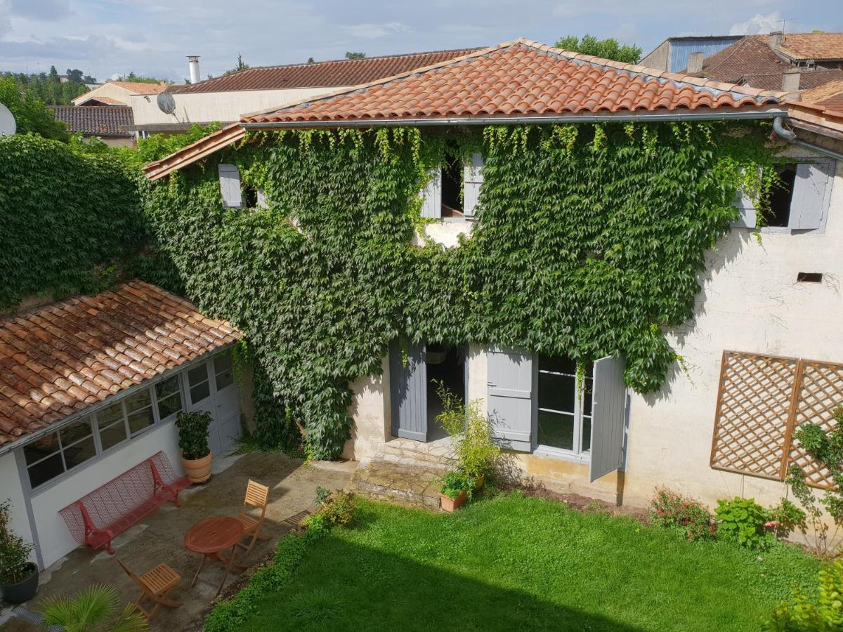 Bed and Breakfast La Parenthese La Réole Exterior foto